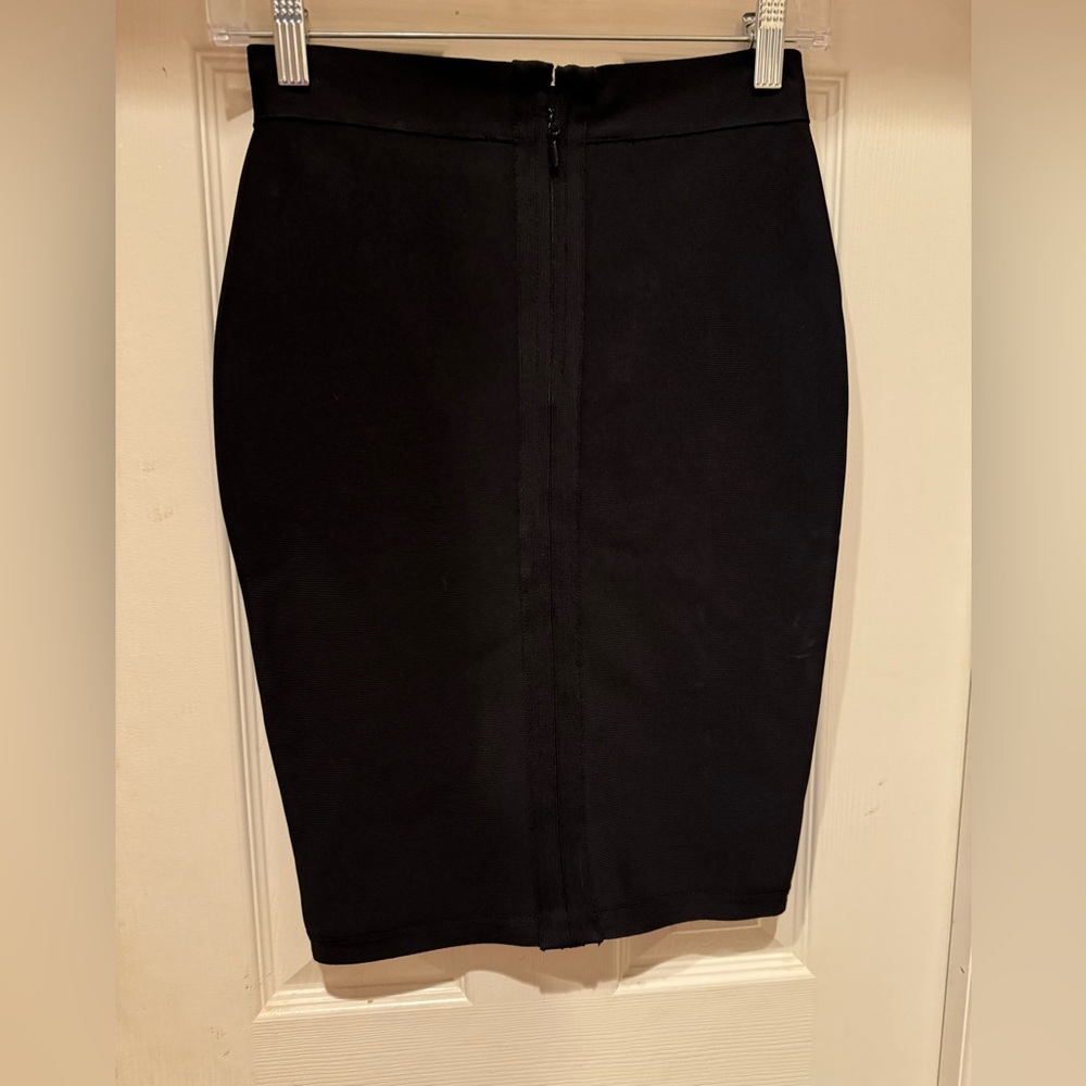 Elegant Black Lace-Up detail bodycon Skirt - Picture 2 of 2